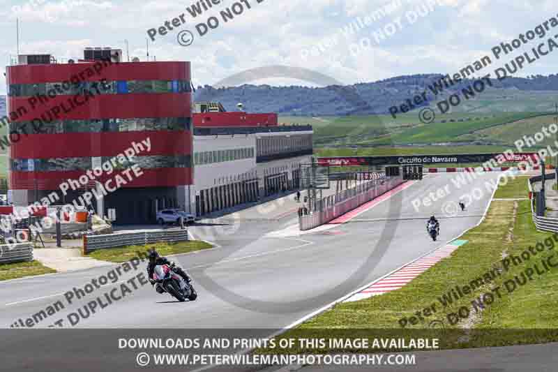 cadwell no limits trackday;cadwell park;cadwell park photographs;cadwell trackday photographs;enduro digital images;event digital images;eventdigitalimages;navarra;no limits trackdays;peter wileman photography;racing digital images;trackday digital images;trackday photos